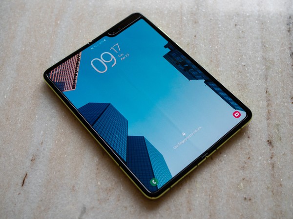 Érkezik a Galaxy Fold 2